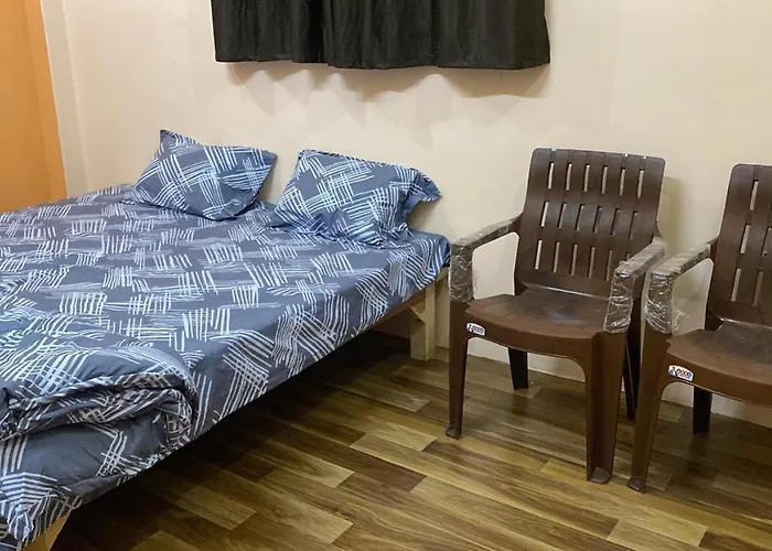 Devansh Paying Guest House